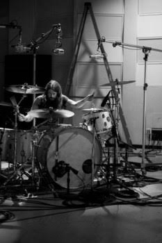 DAVE GROHL PRESENTA “PLAY”